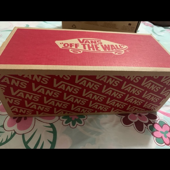 Women’s Van Old Skool Black and White Sneakers - Picture 5 of 5